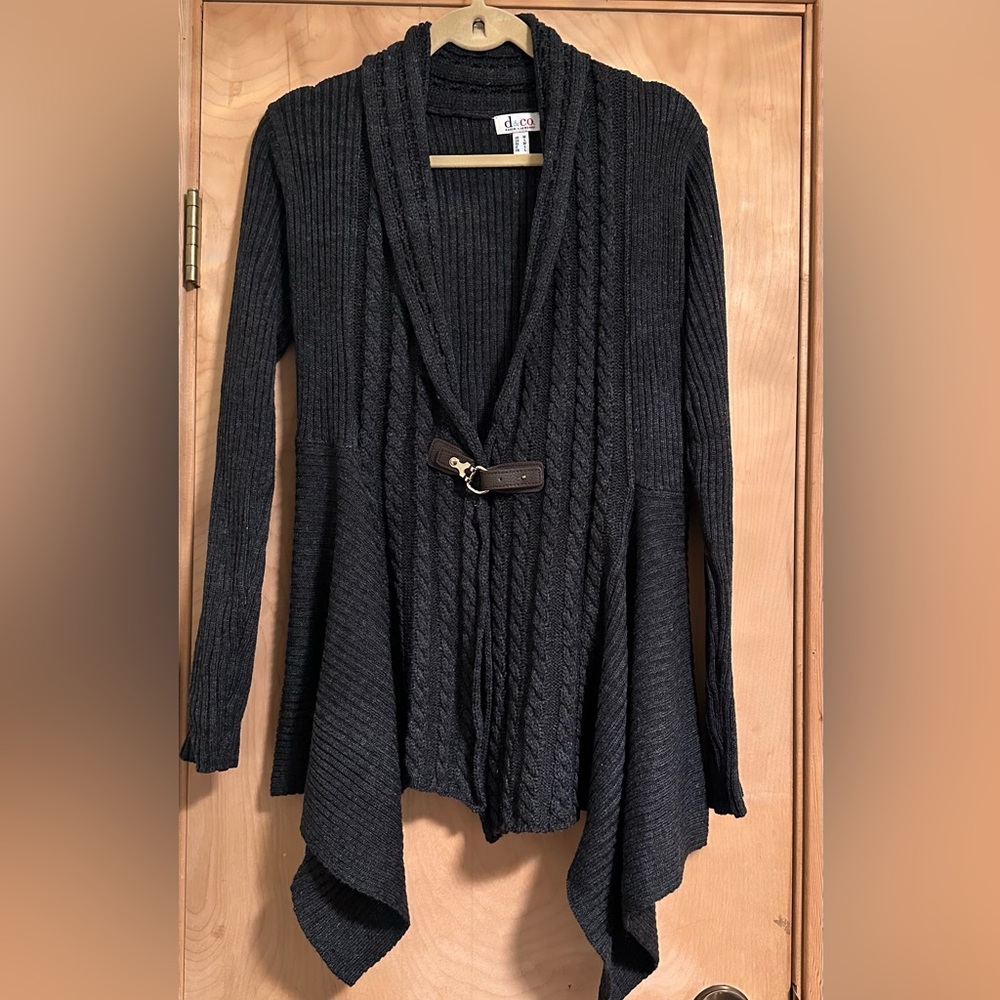 Denim&Co high low hemmed sweater with leather gold closing.